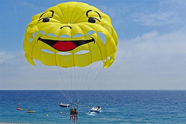 parasailing trip hub asia